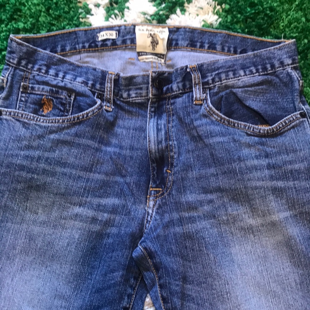 Essentials Jeans - Picture 2 of 7